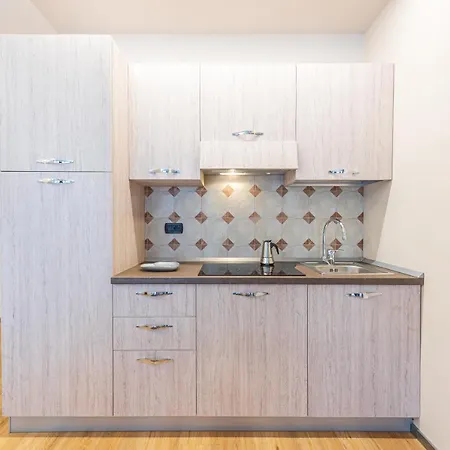 176, Town Apartment