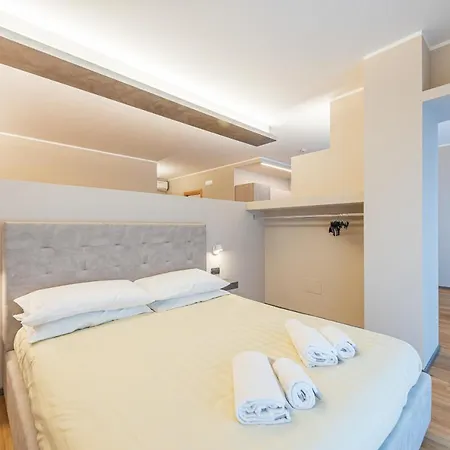 Appartement 176, Town *
